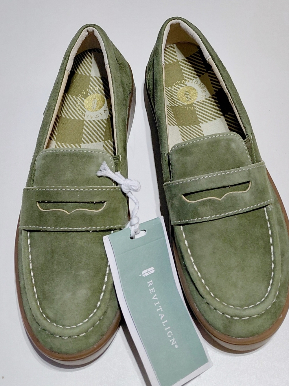 REVITALIGN Women's  Olive Green Malibu  Penny Slip On Leather  Loafers Size 6B
